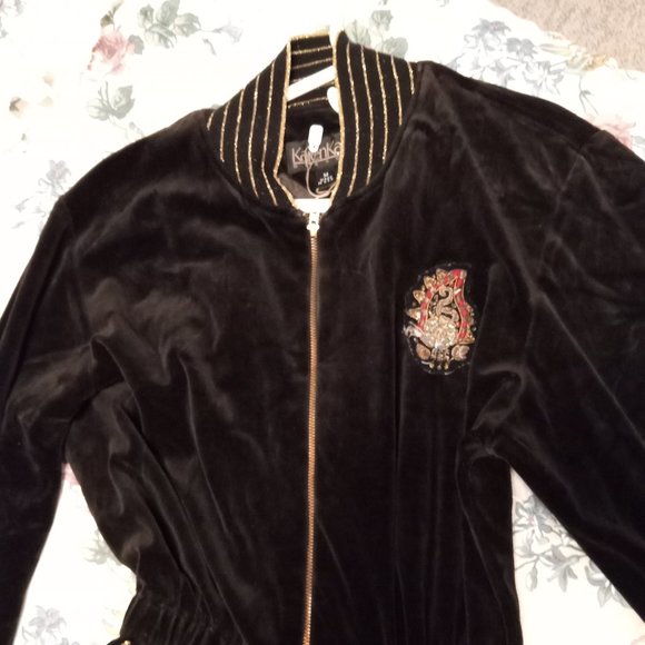 Vintage Black Jump with gold trim - Picture 3 of 15